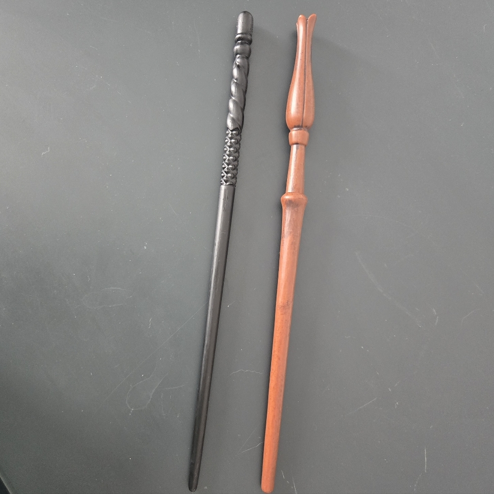 Wizarding World of Harry Potter, 12-inch Wand Luna Lovegood And Ginny Weasley